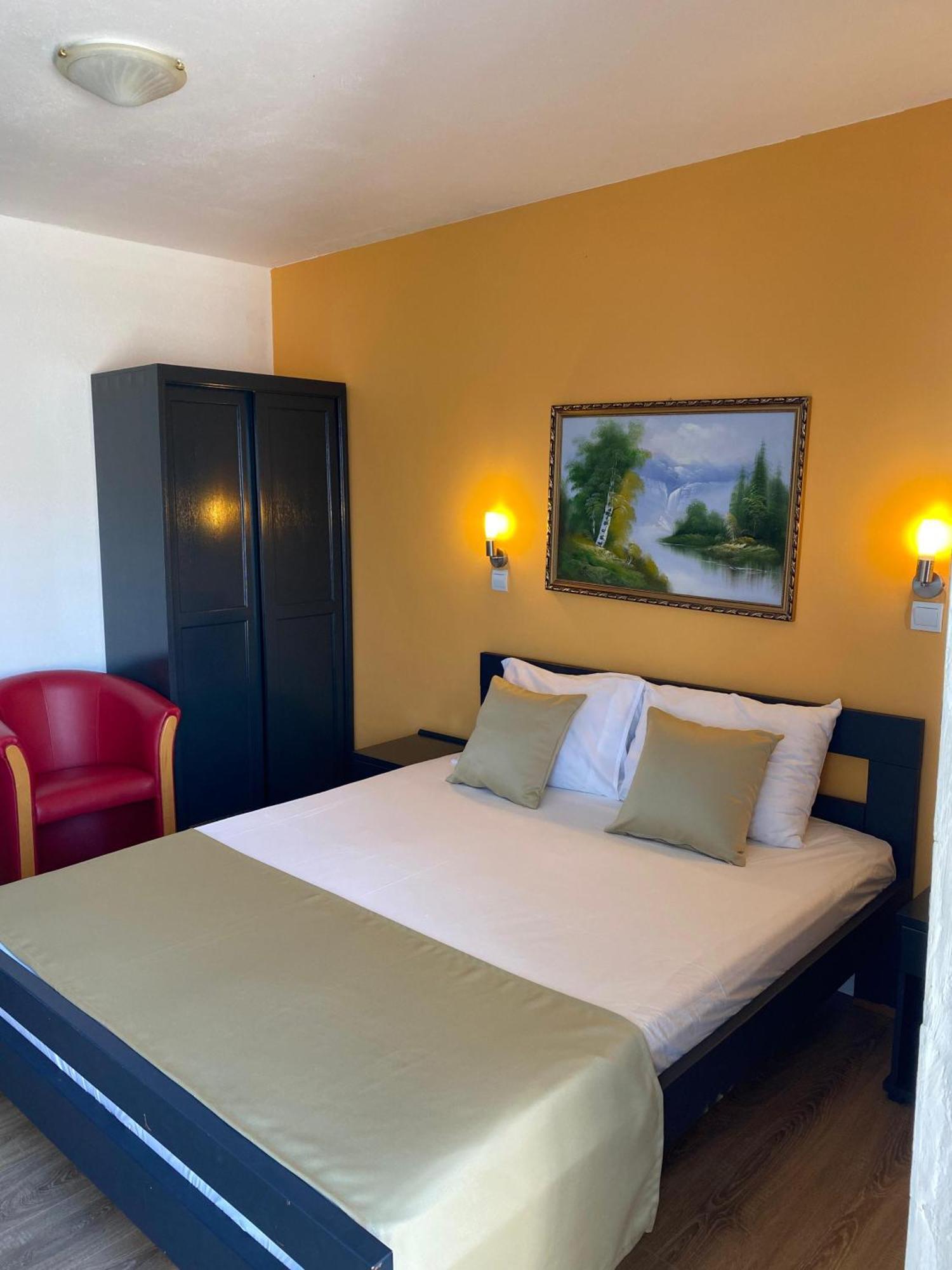 New Hotel Kuc By Marvel Будва Екстериор снимка