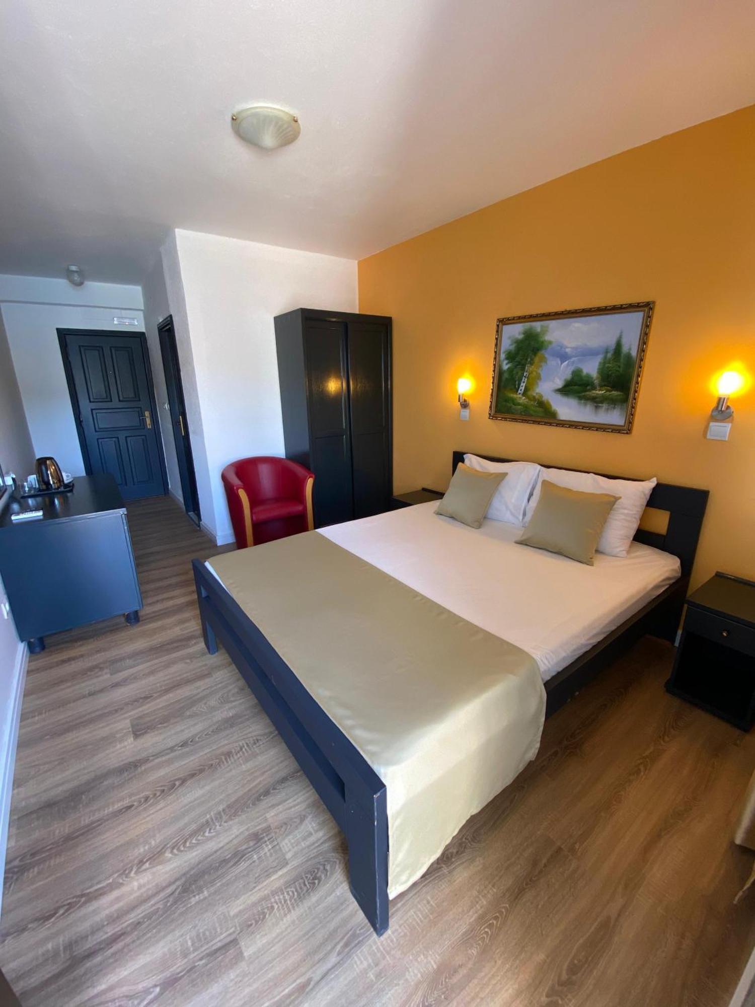 New Hotel Kuc By Marvel Будва Екстериор снимка